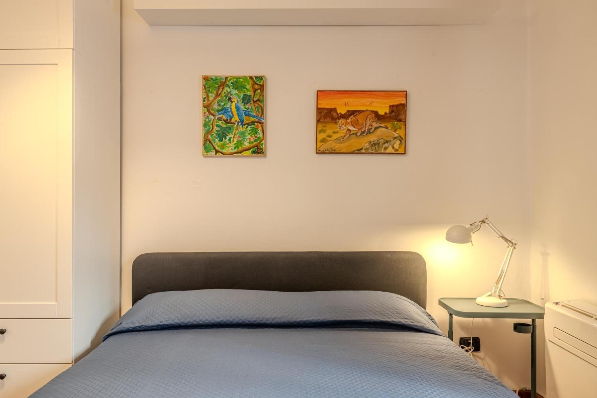 Charme E Stile A Via Foscolo Apartment
