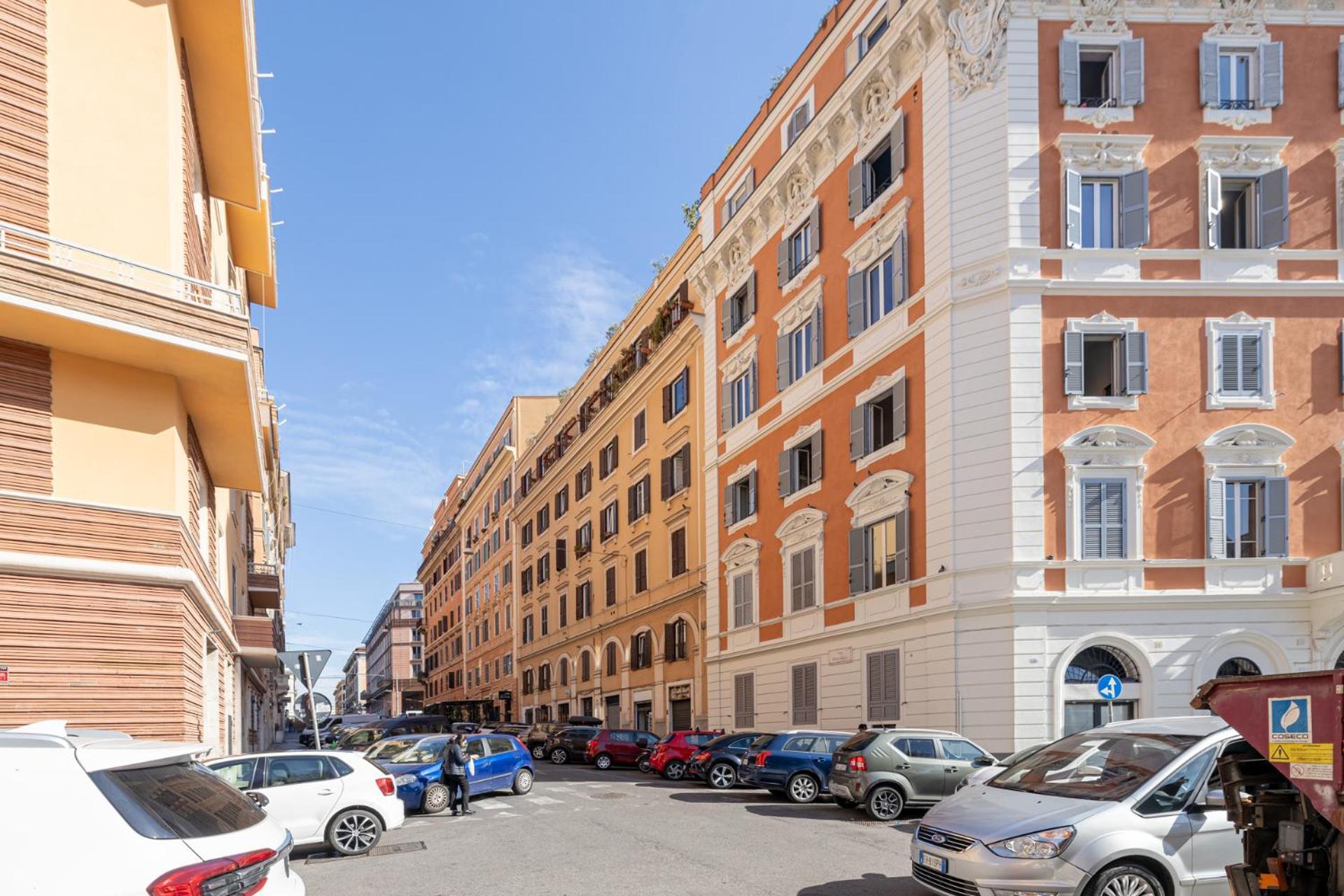 Charme E Stile A Via Foscolo Apartment Rome