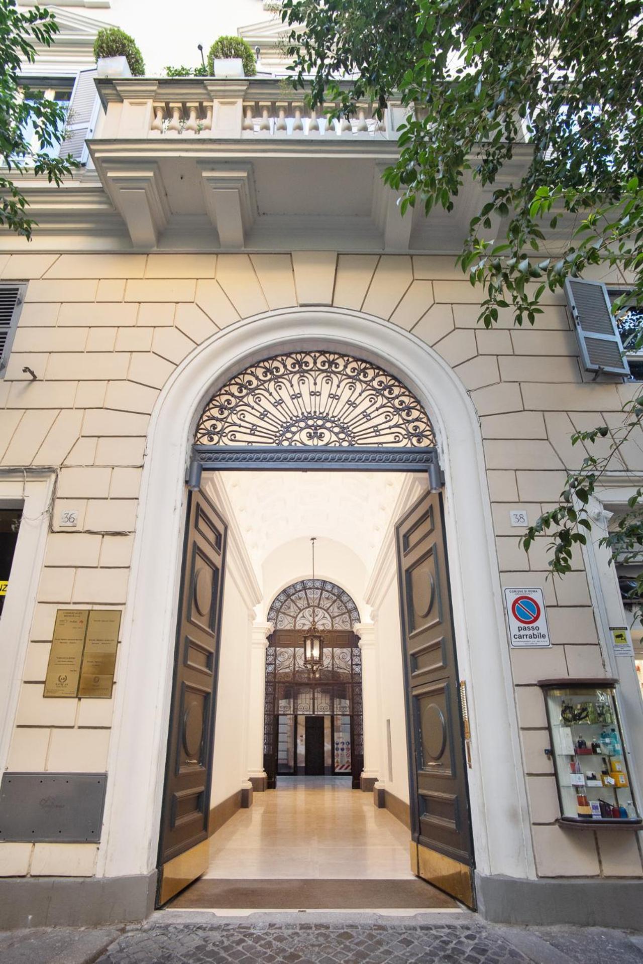 Vaticano - 3 Bagni - 11 Posti - 200mq - 7 Letti - Wifi Apartamento *