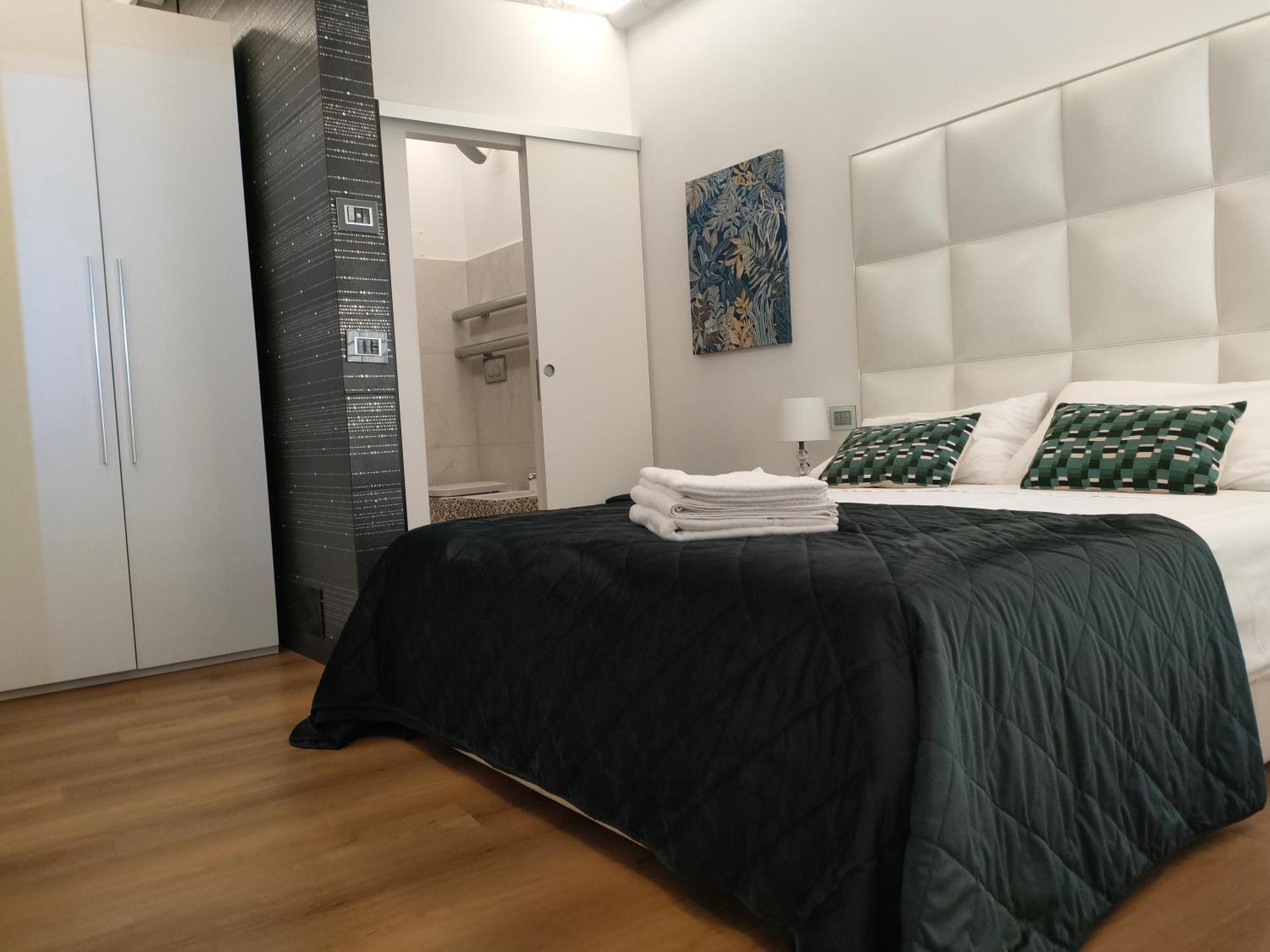 Marylin Via Della Croce Apartamento *