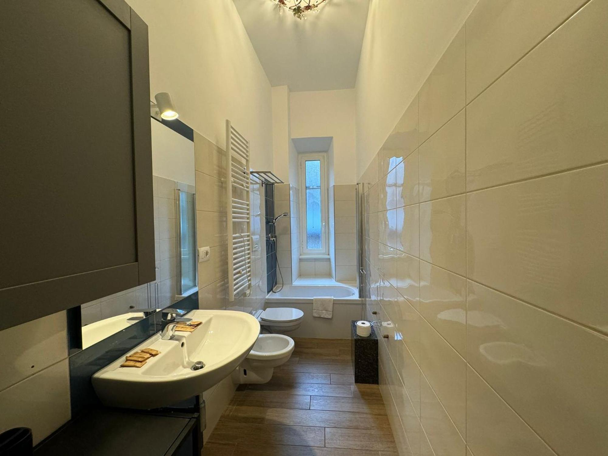 Casa Marin - Metro Malatesta Rom