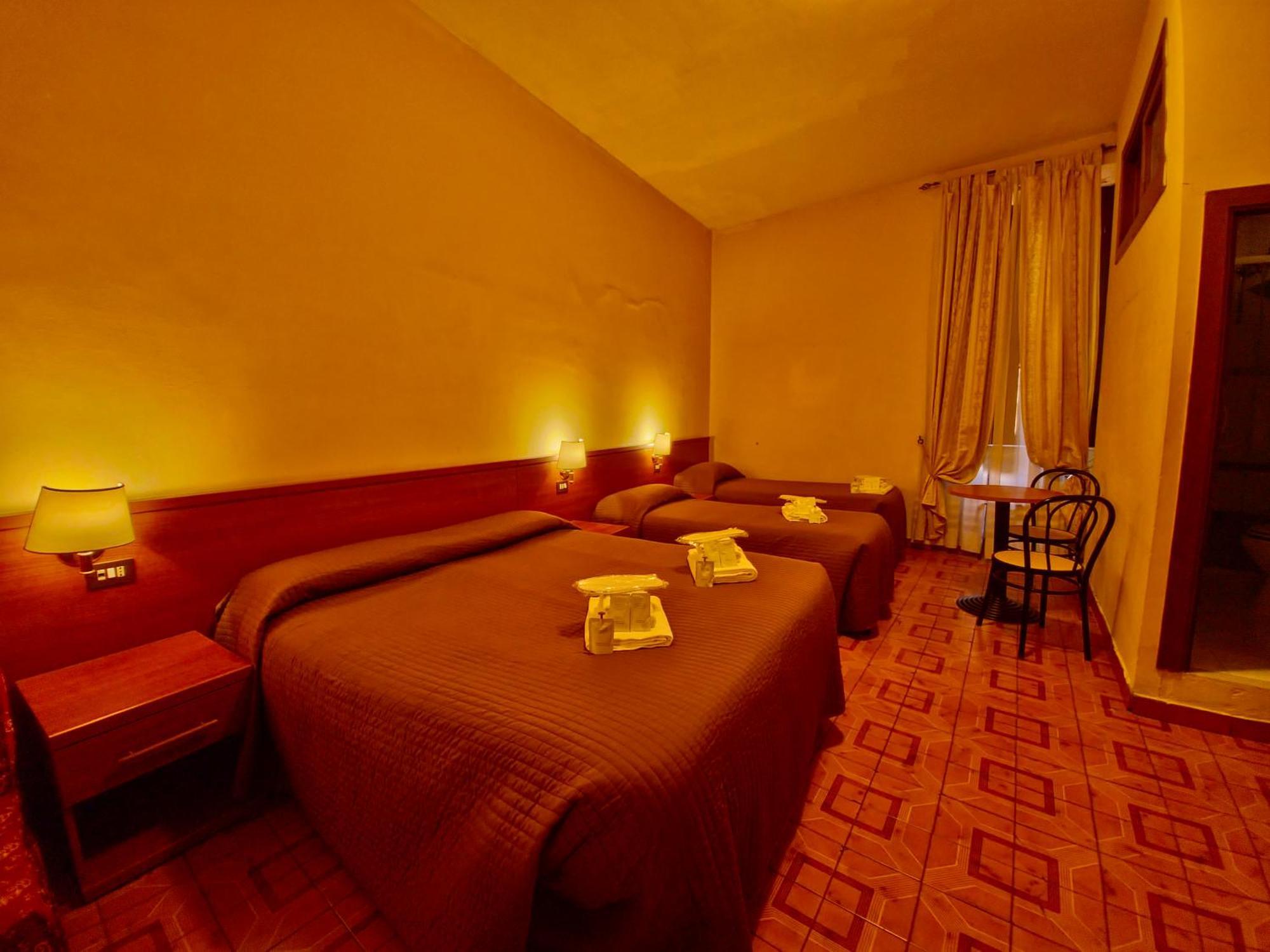 Azzurra Hotell 2*