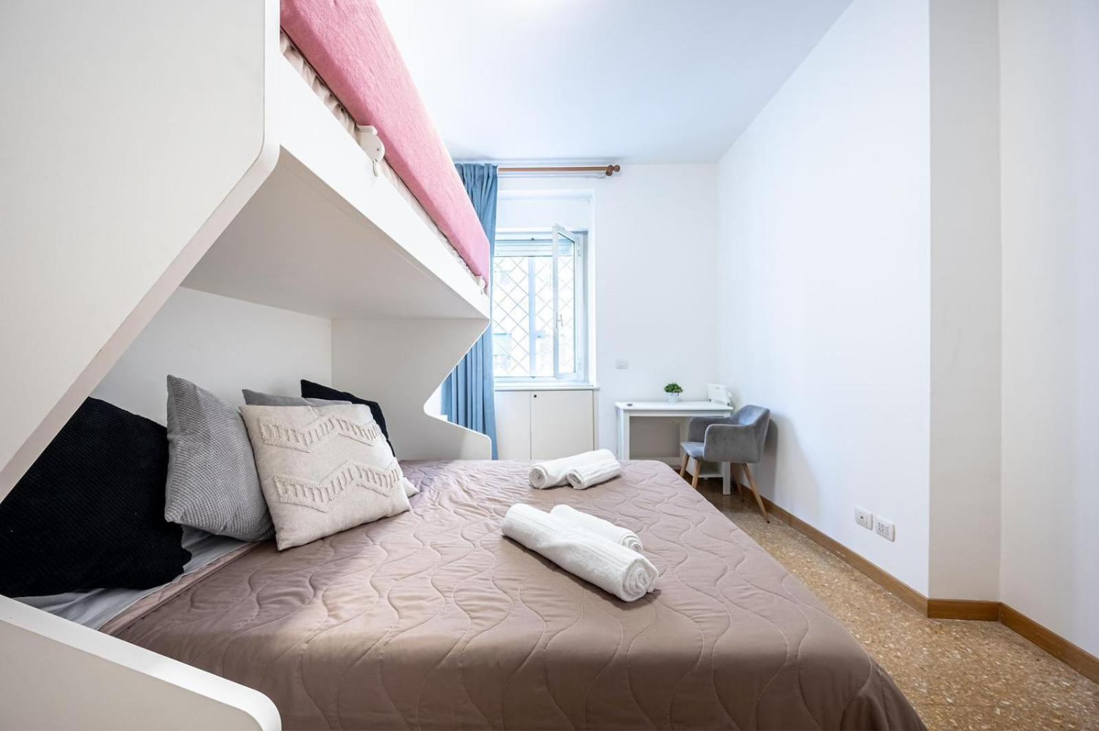 King Size Wifi Air Conditioning Tv50 10min Colosseo-trastevere * Roma