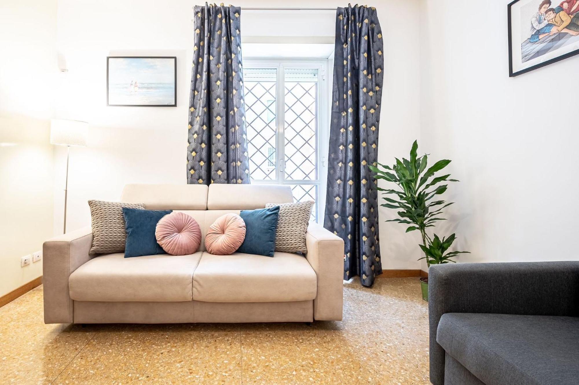 King Size Wifi Air Conditioning Tv50 10min Colosseo-trastevere *