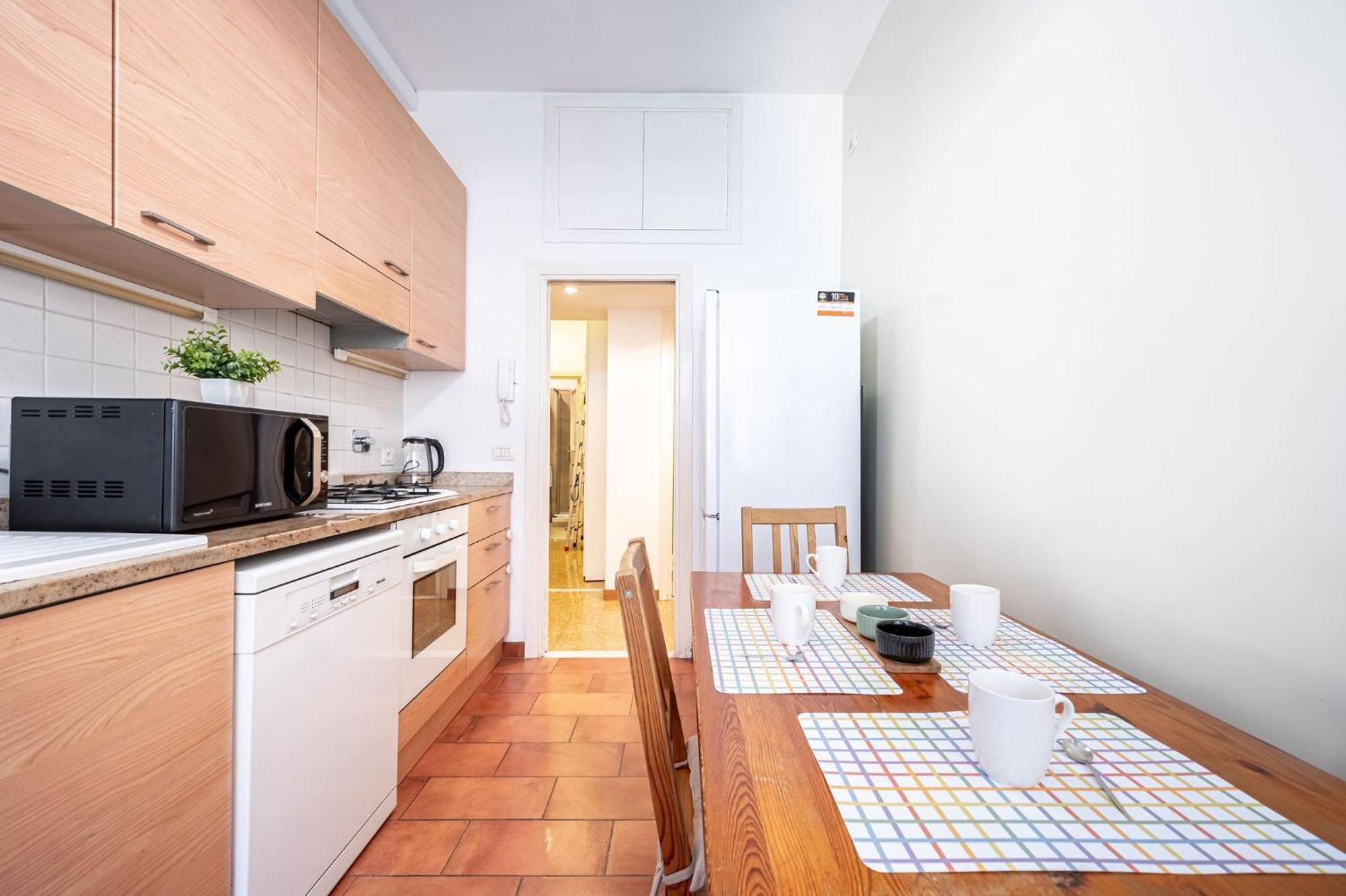 King Size Wifi Air Conditioning Tv50 10min Colosseo-trastevere Rome
