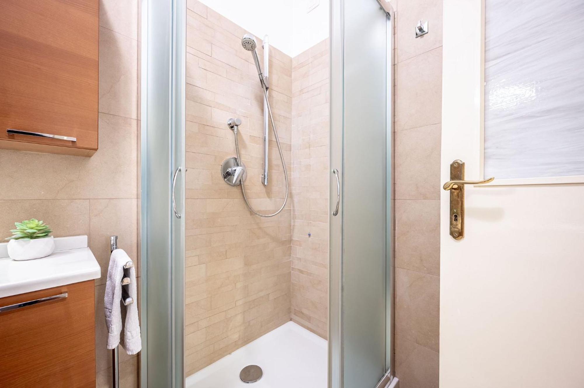 King Size Wifi Air Conditioning Tv50 10min Colosseo-trastevere Leilighet