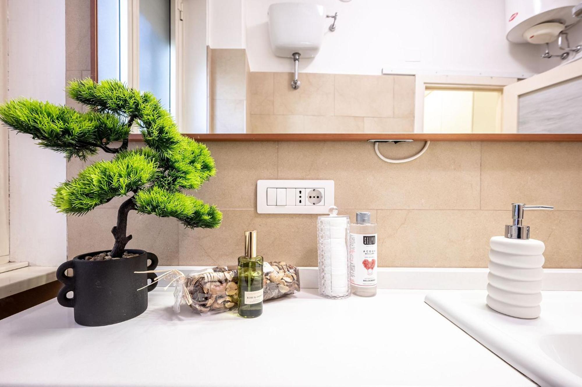 Apartment King Size Wifi Air Conditioning Tv50 10min Colosseo-trastevere *