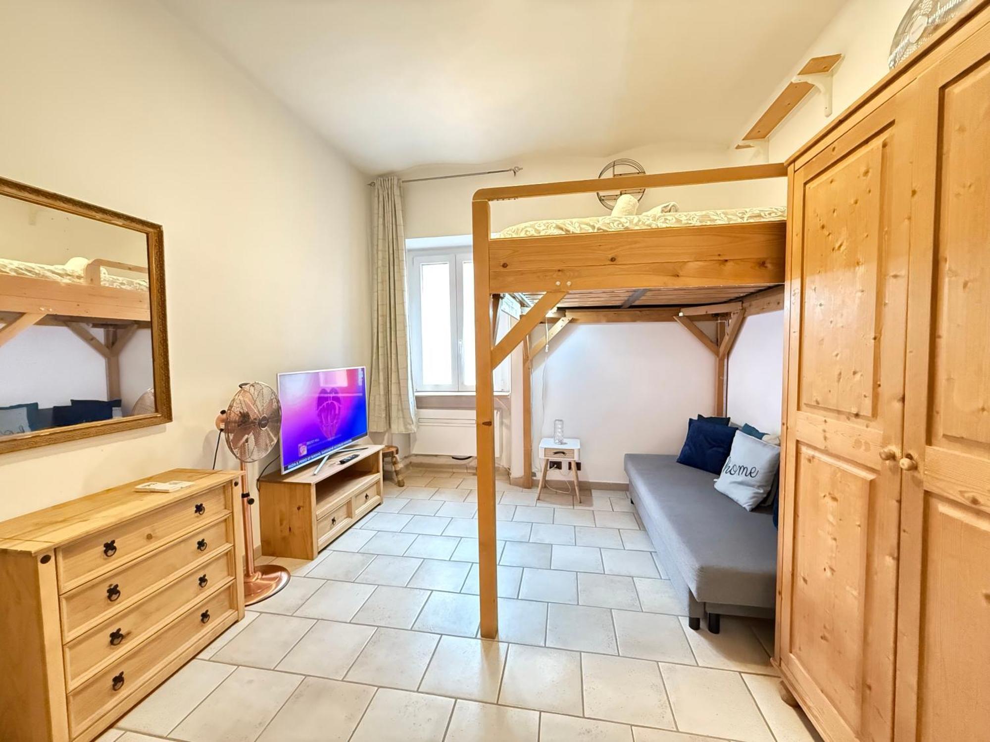 San Lorenzo , Near Termini Station Center V Apartamento Roma