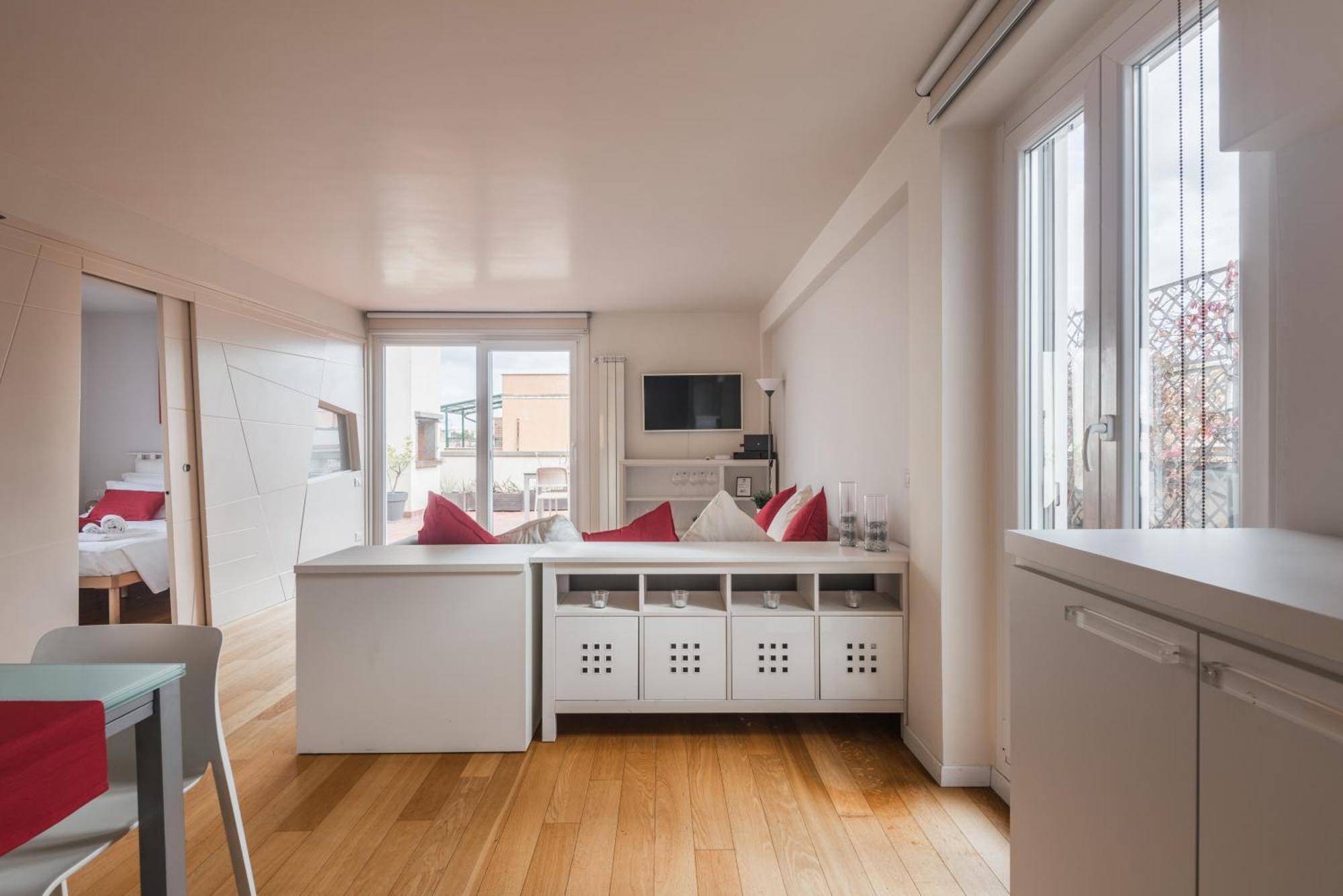 Appartamento Con Terrazzo - Vicino Centro Di *