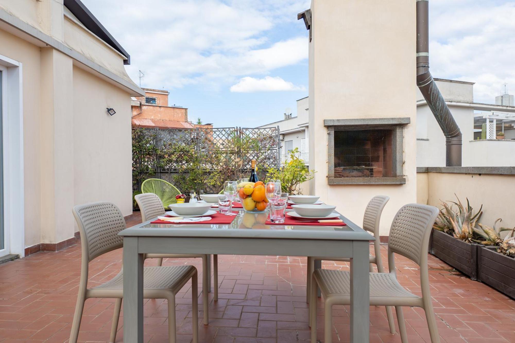 Appartamento Con Terrazzo - Vicino Centro Di