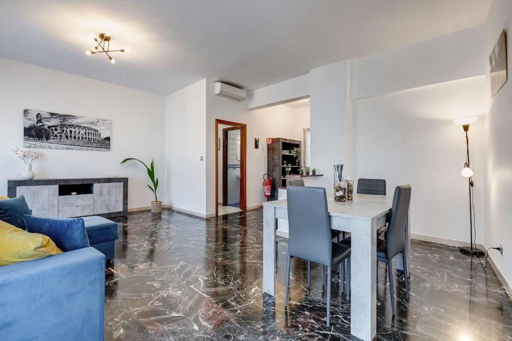 Ln Maison *
