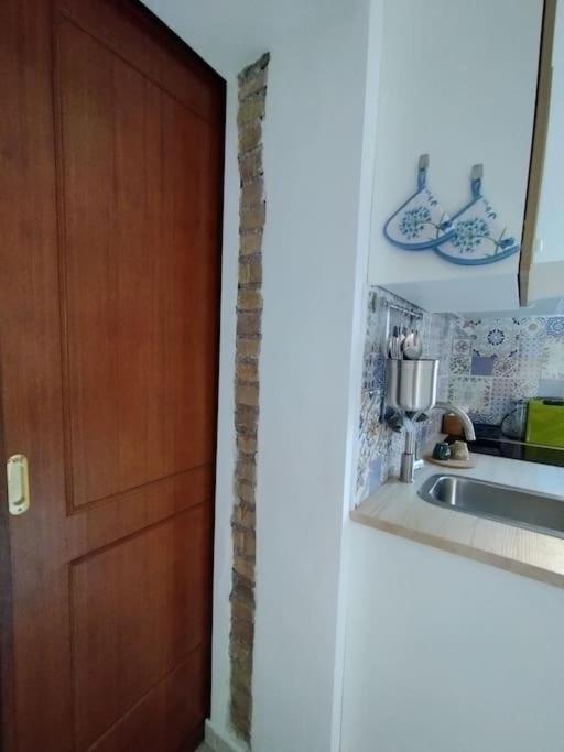 Apartamento Angolo De Trastevere - Accogliente E Silenzioso Roma