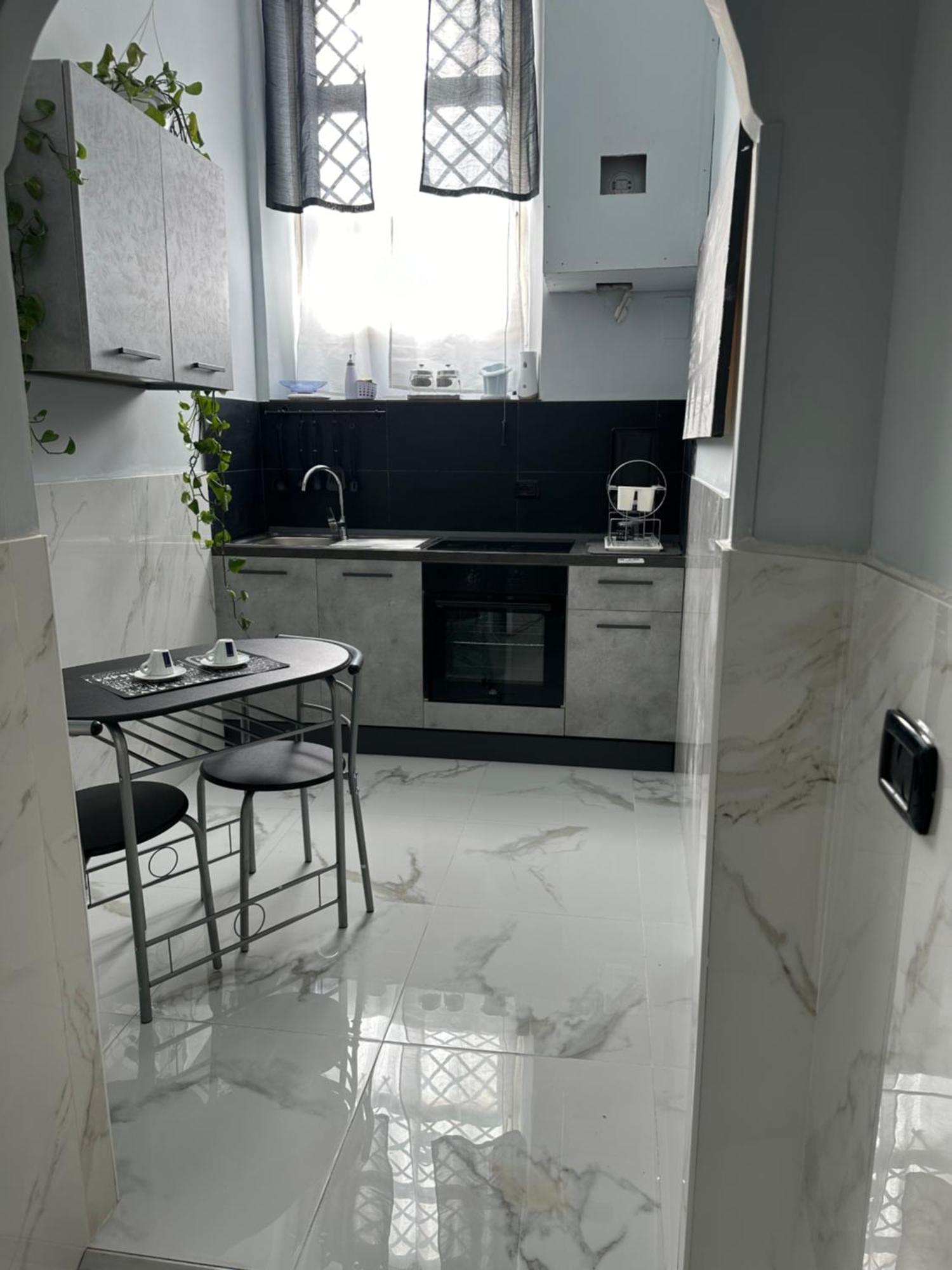 Casa de hóspedes Italy 2*