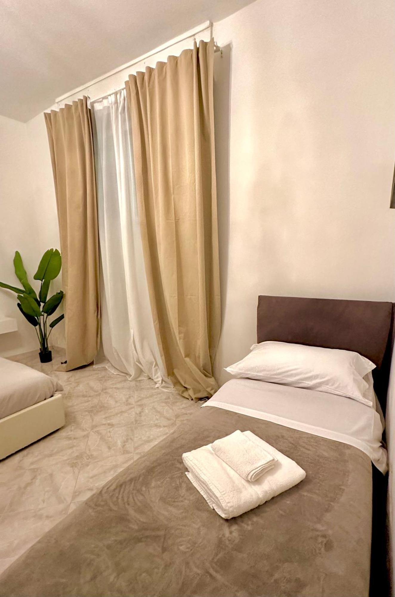 Golden Luxury - San Giovanni - 10 Min To Basilica Of San Giovanni - 25 Min To Colosseum Apartamento