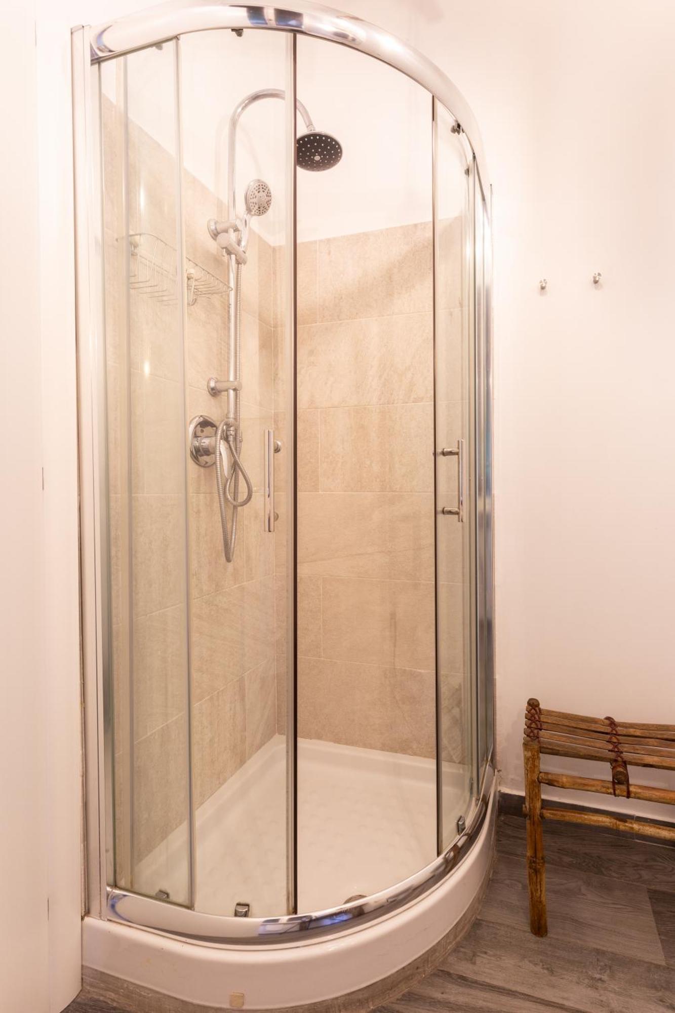 Sunny Charming 3 Bdr, 3bath * Roma