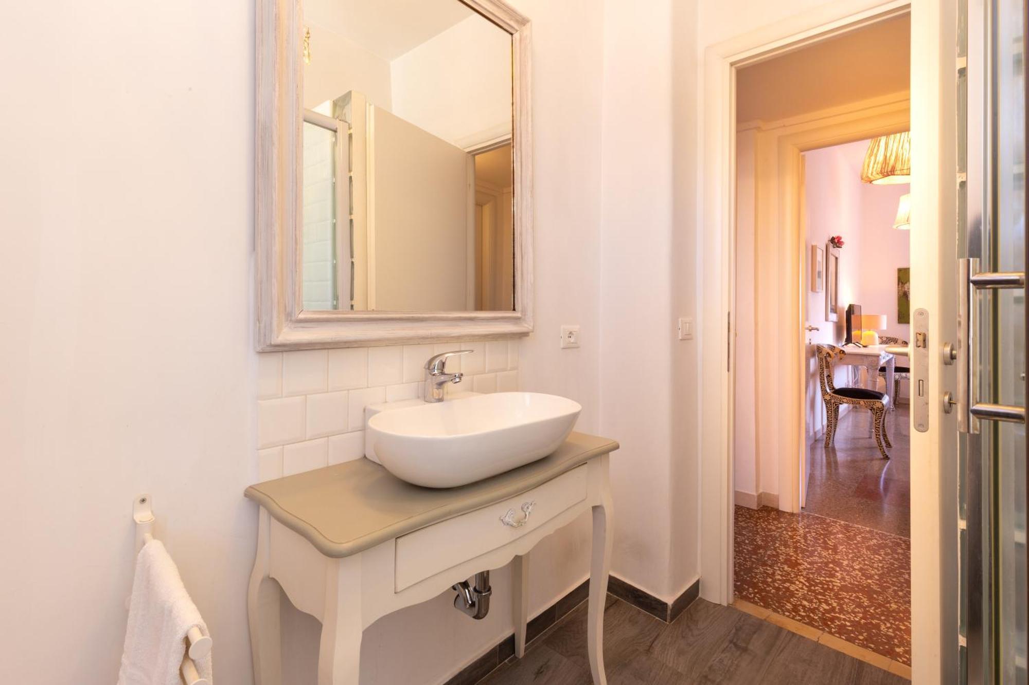 Sunny Charming 3 Bdr, 3bath Appartamento