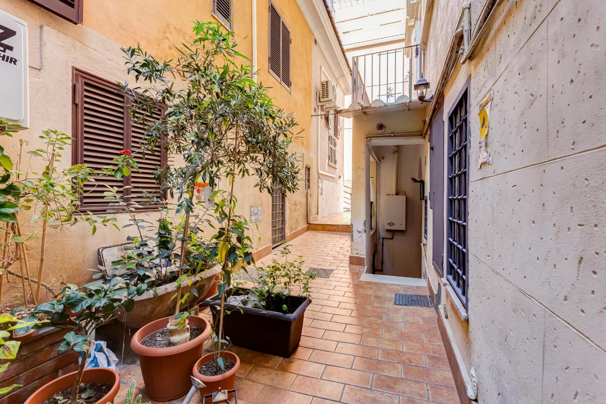 Vicolo Sereno * Rome