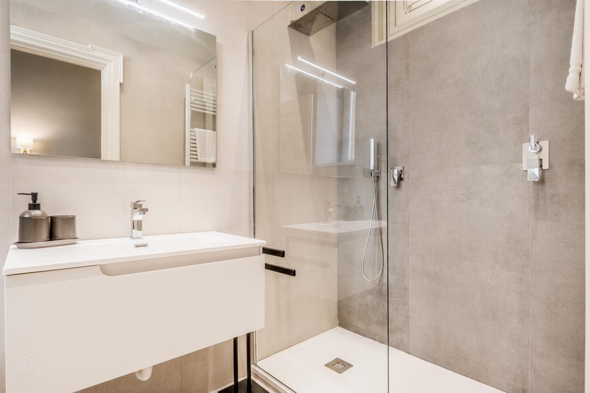 Appartamento Bbhome Eleganza E Comfort Unico In San Giovanni District