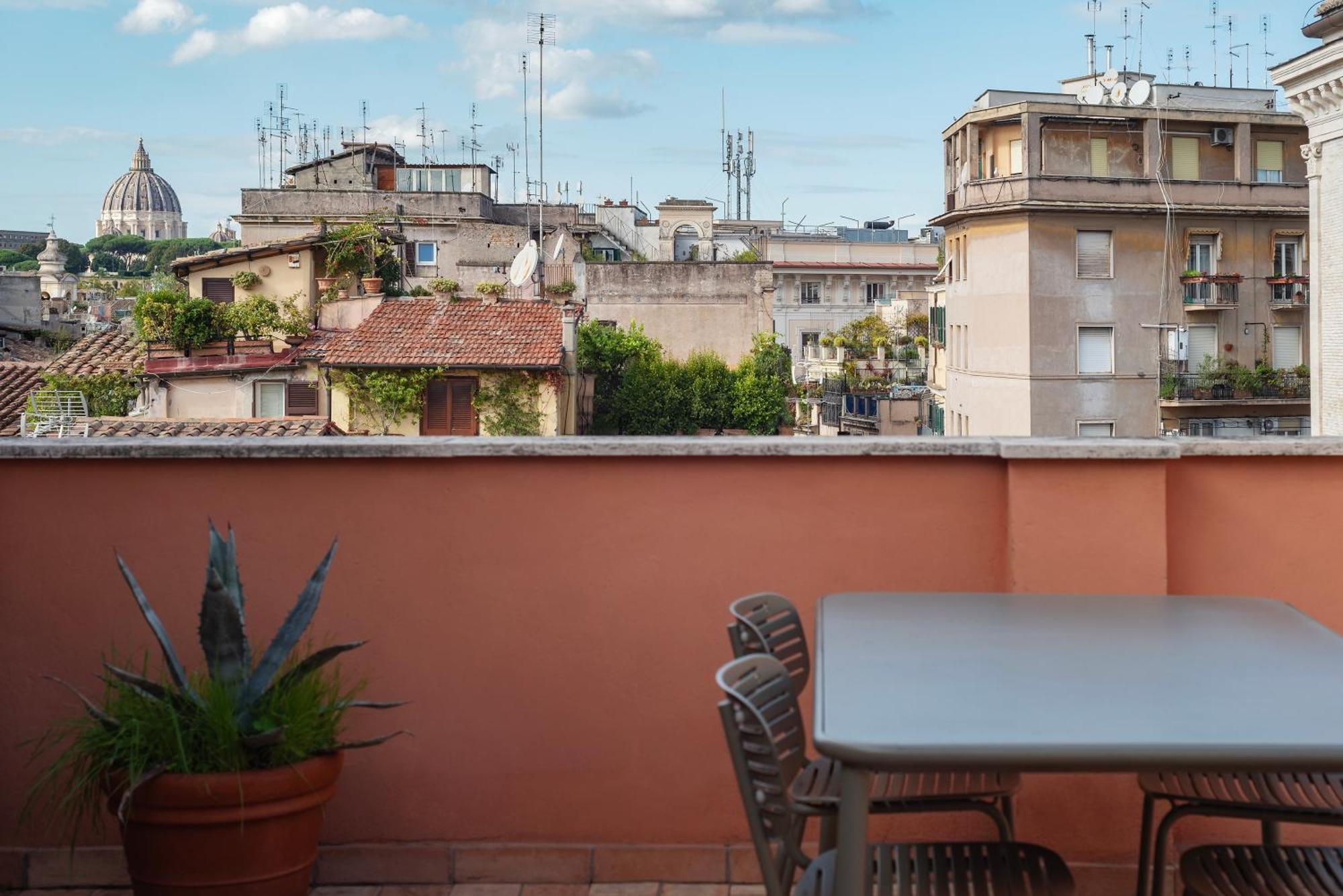 Appartamento With Terrace In Via Del Pellegrino - Fromhometorome *