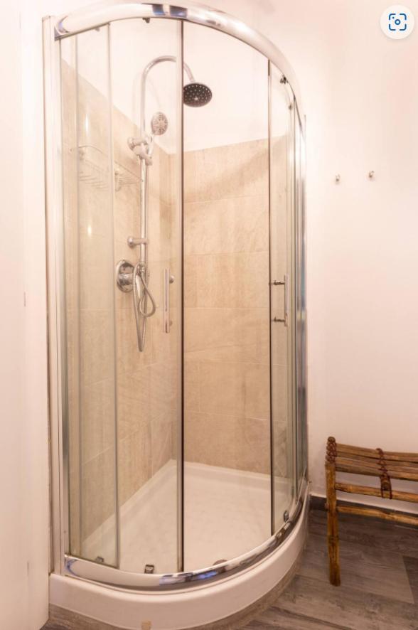 Sunny Charming 3 Bdr, 3bath Roma