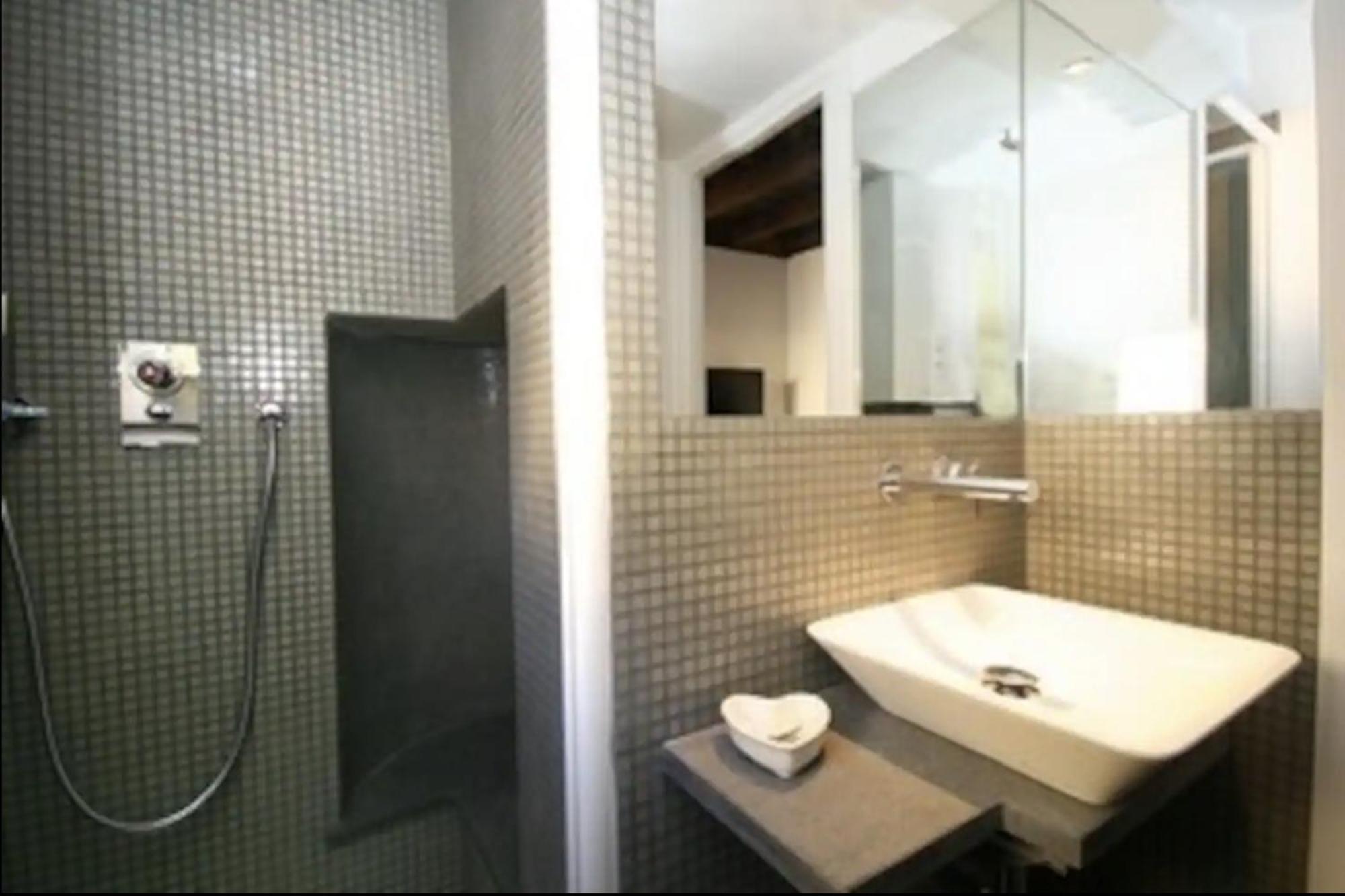 Elegante Mini Studio In The Heart Of Apartment Rom