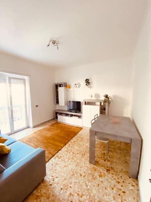 Apartamento Charming & Quiet With Private Deck Next To Metro