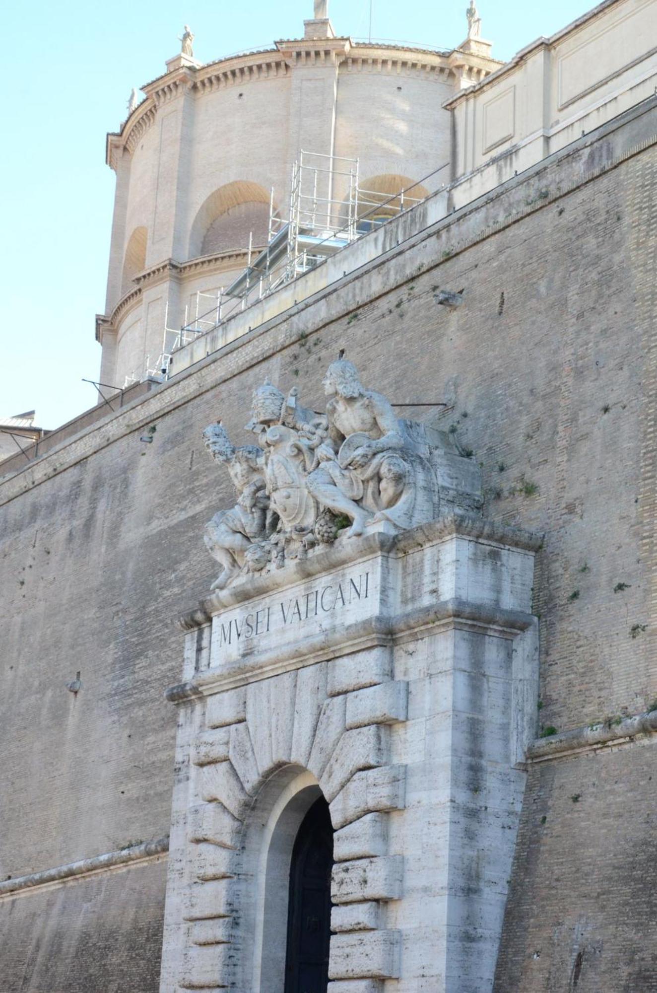 Pensión Vatican View Experience *