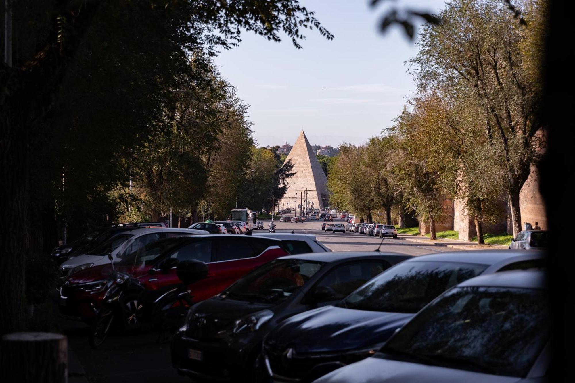 Casa vacanze Ines Relax Piramide Roma