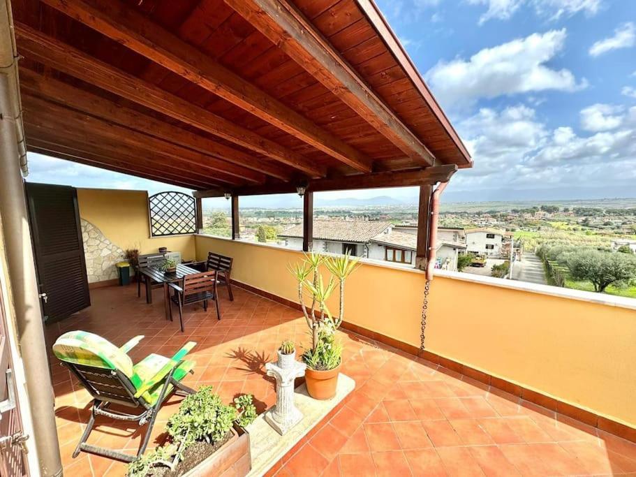 Apartamento Attico Belvedere - Metro C E Posto Auto *