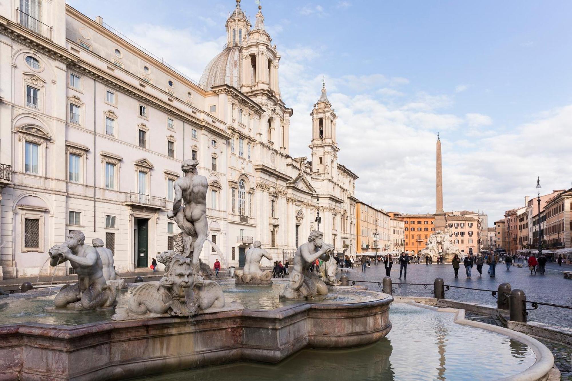 Casa Degli Spagoli Navona Square Rome