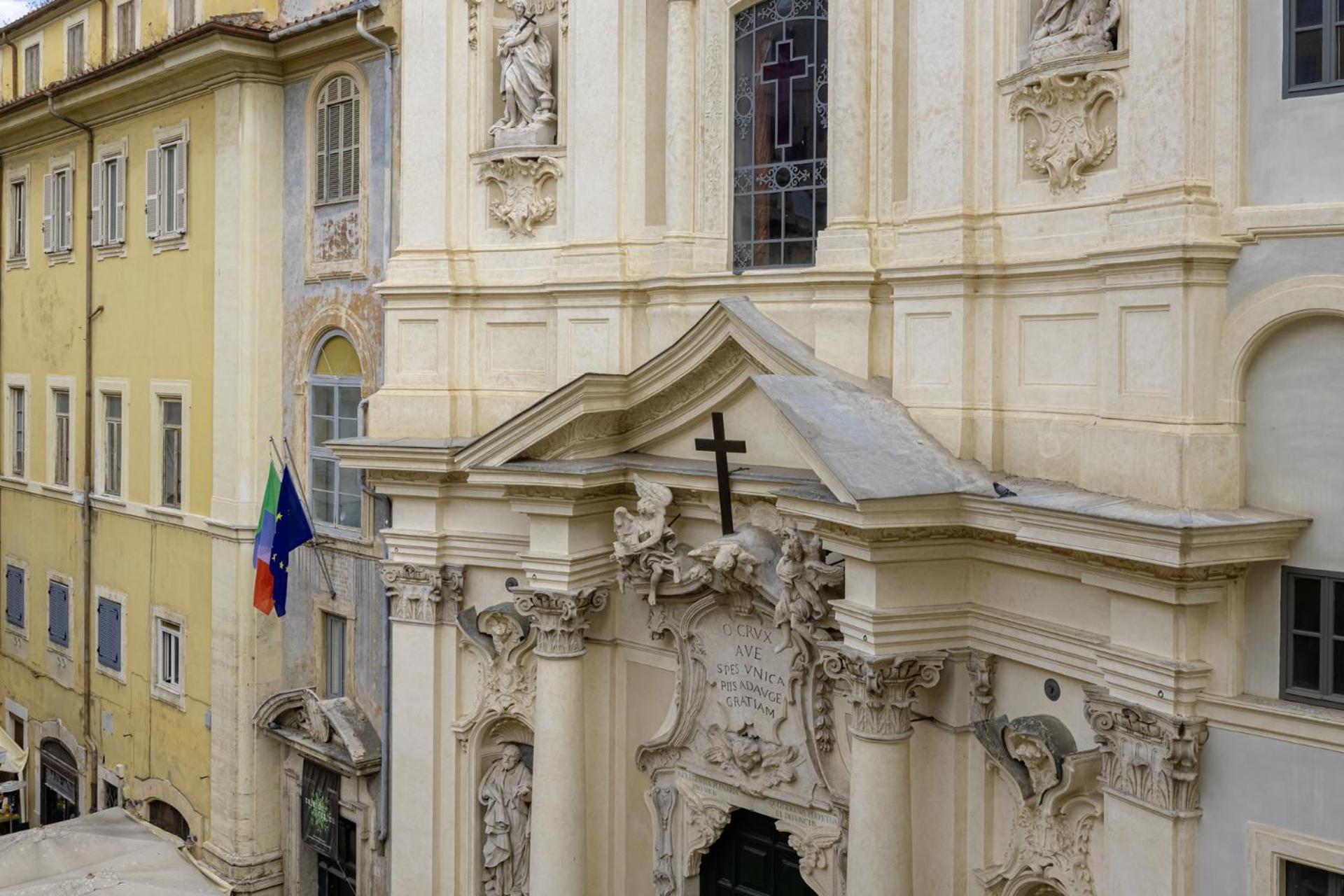 Piazza Della Maddalena View Roma