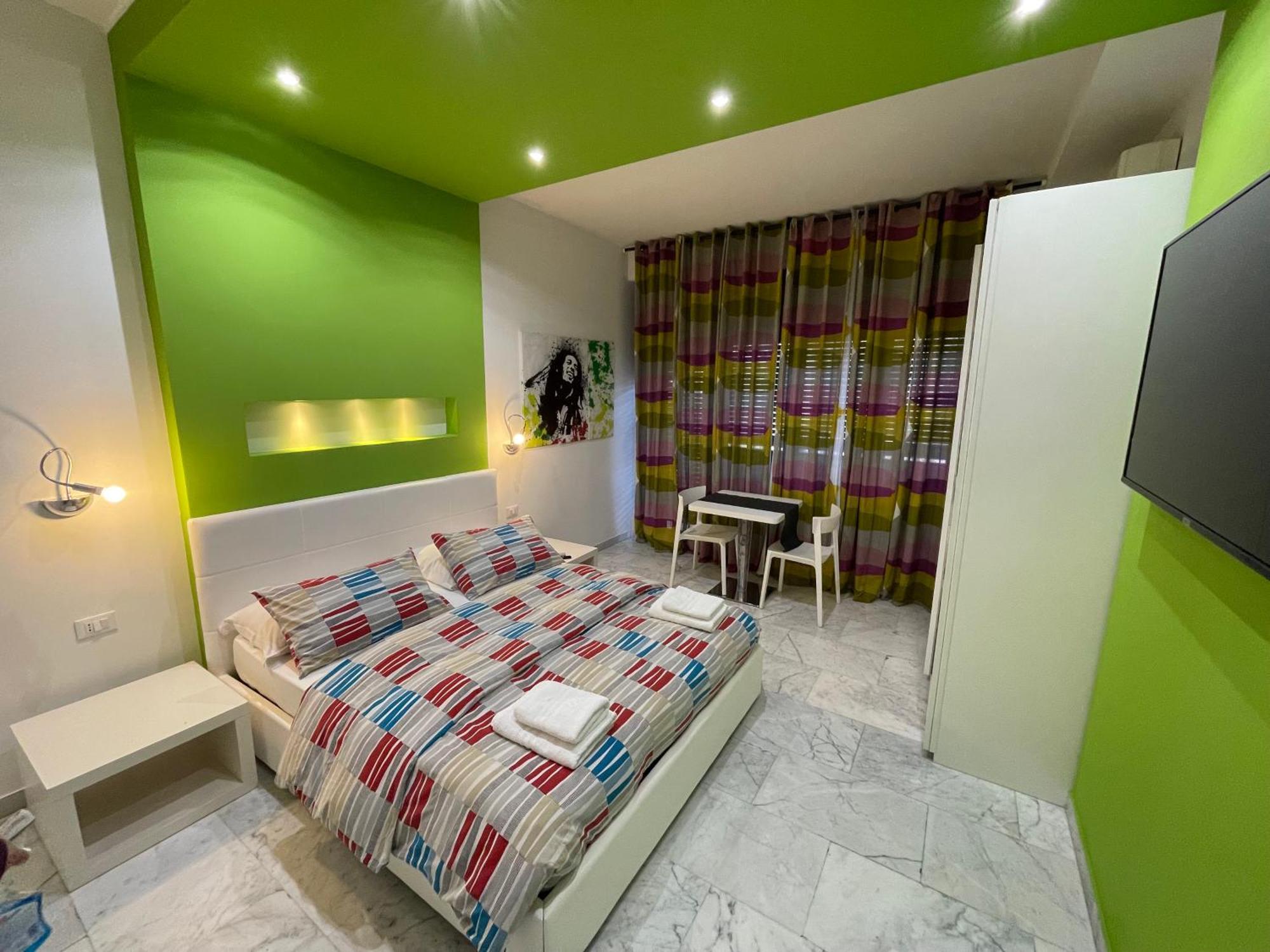 Bed and breakfast Black & White G&g 2*