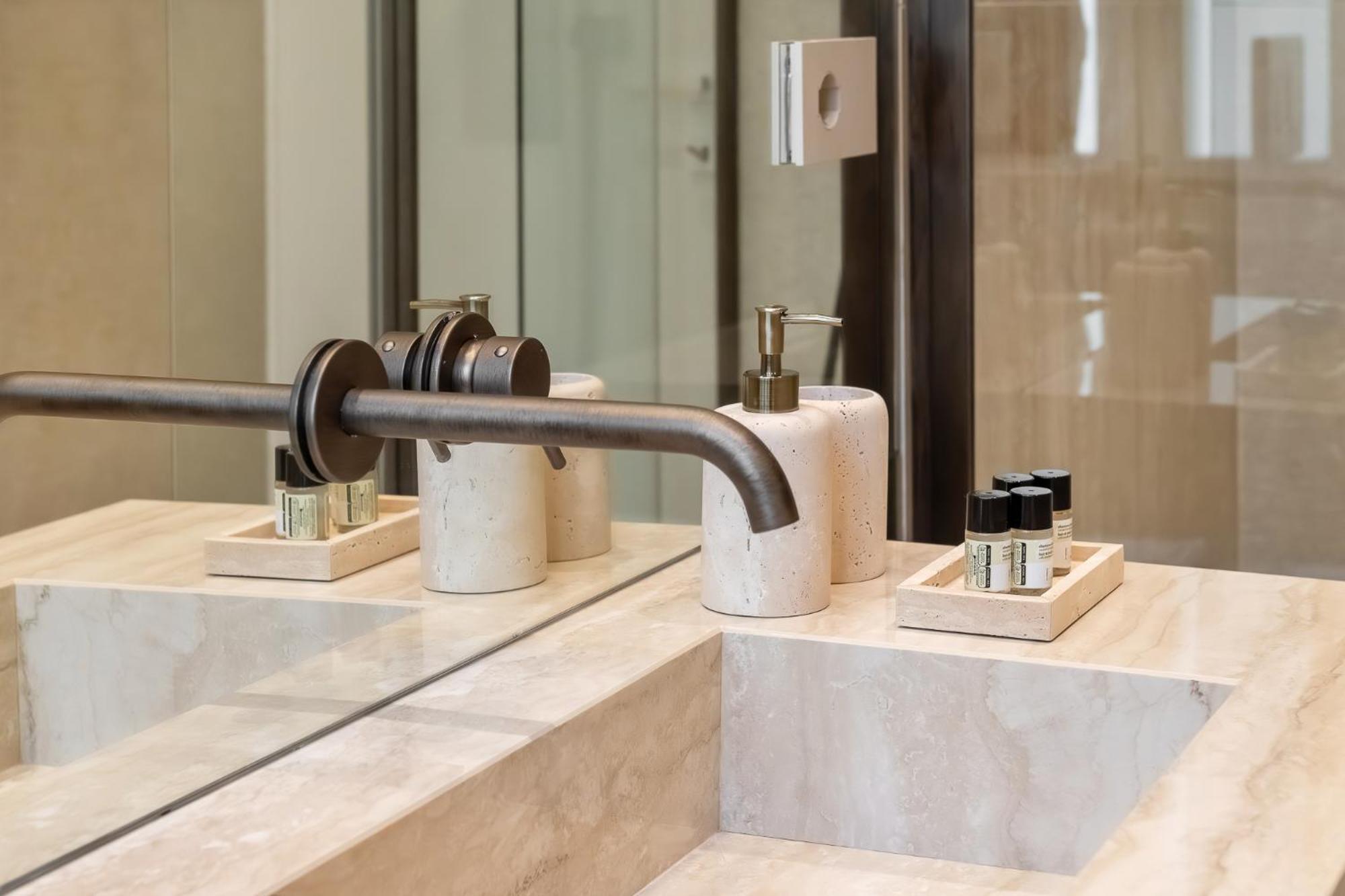 Skylife Minimalist Boutique Apartment Rome