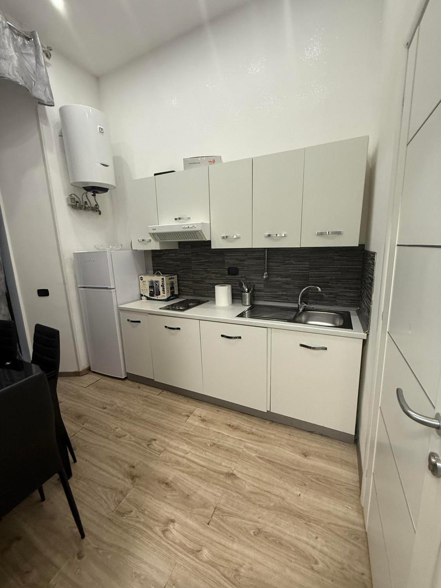 Frale In Apartamento Roma