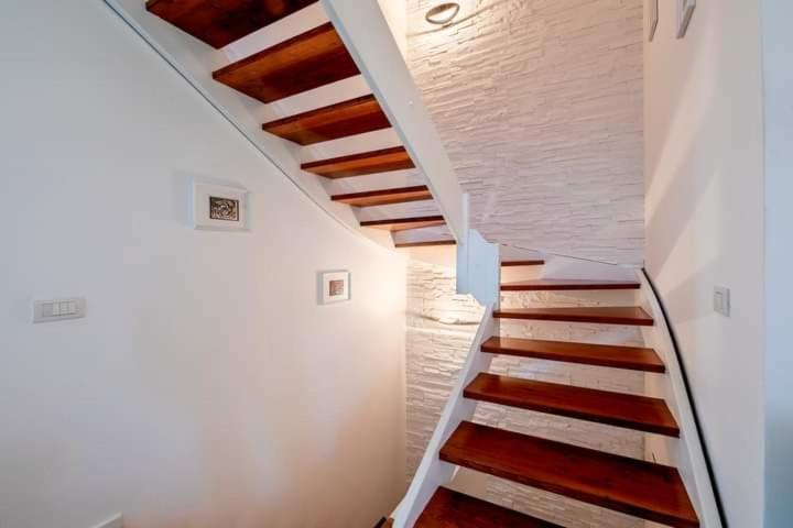 Realty Company Spagna Roma