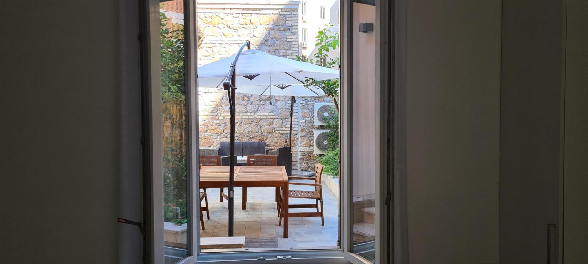 Appartamento Trastevere Incantevole Con Patio Esterno Privato Roma