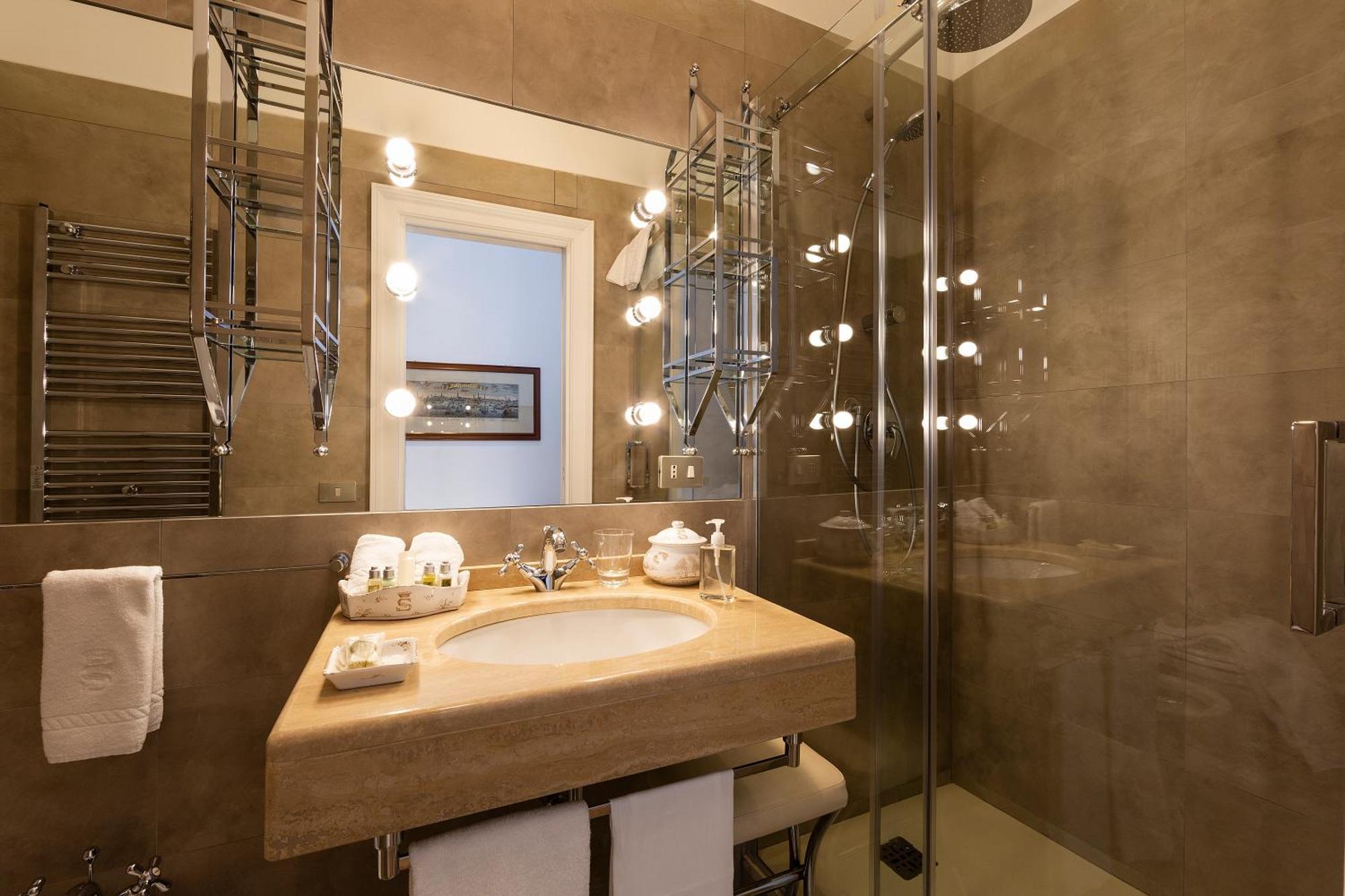 Spalletti Trivelli - Small Luxury Of The Word Affittacamere Roma