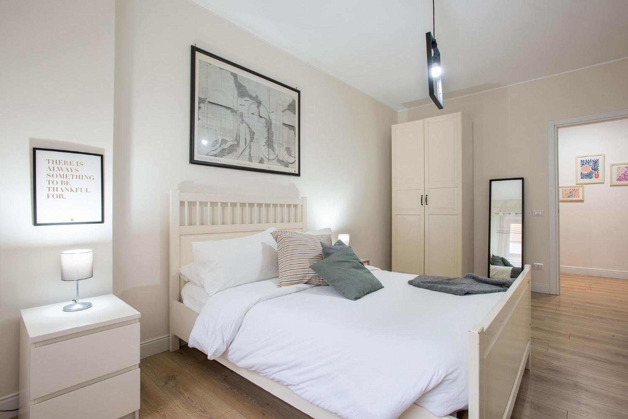 Moderno Tuscolana 2 Bdr And Living Metro A