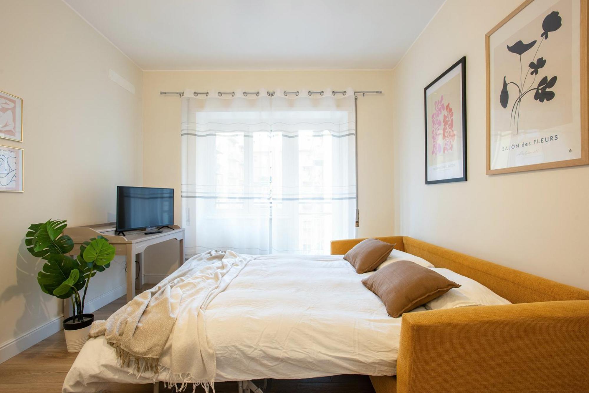 Moderno Tuscolana 2 Bdr And Living Metro A *