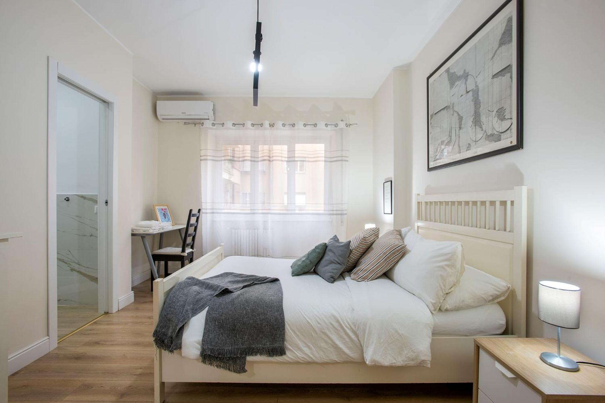Moderno Tuscolana 2 Bdr And Living Metro A Apartamento