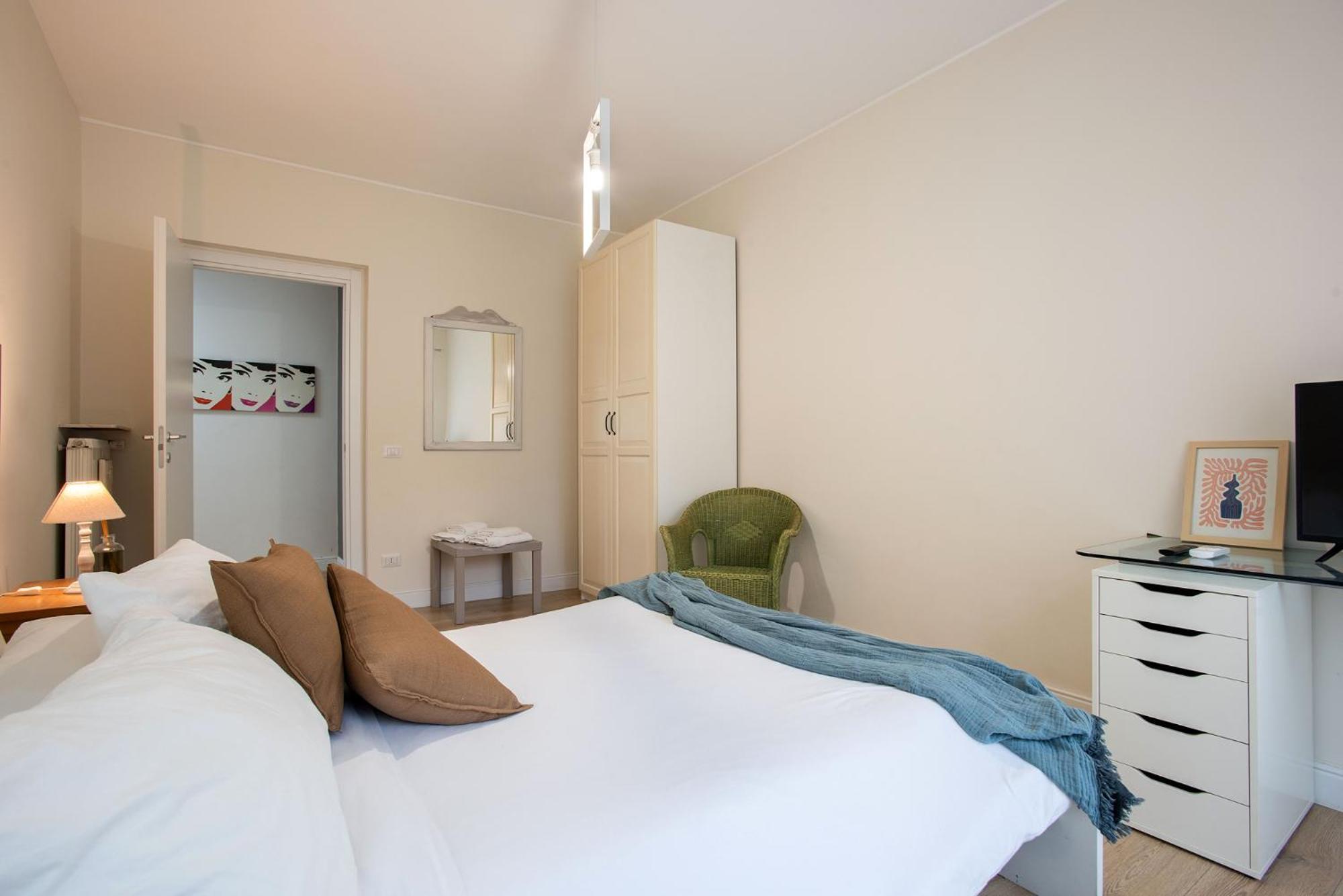 Moderno Tuscolana 2 Bdr And Living Metro A