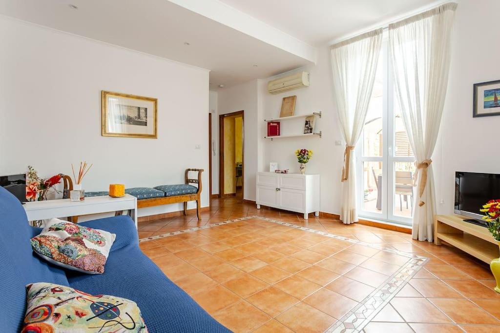 Appartamento Corradi 4 With Terrace *