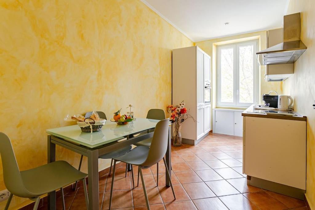 Corradi 4 With Terrace Appartamento