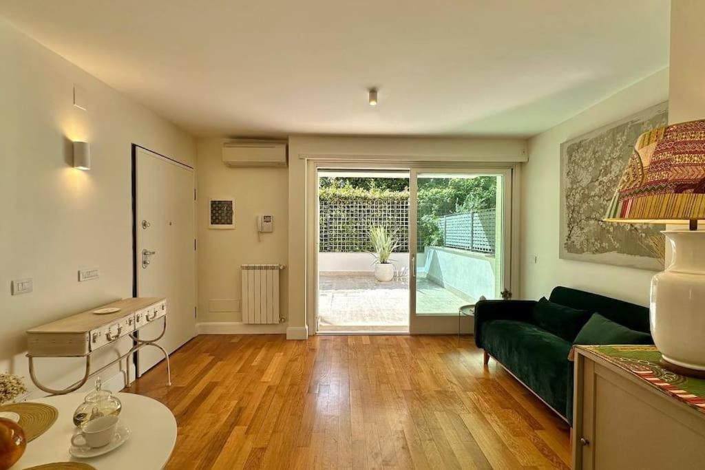Elegant With Terrace In Balduina * Roma