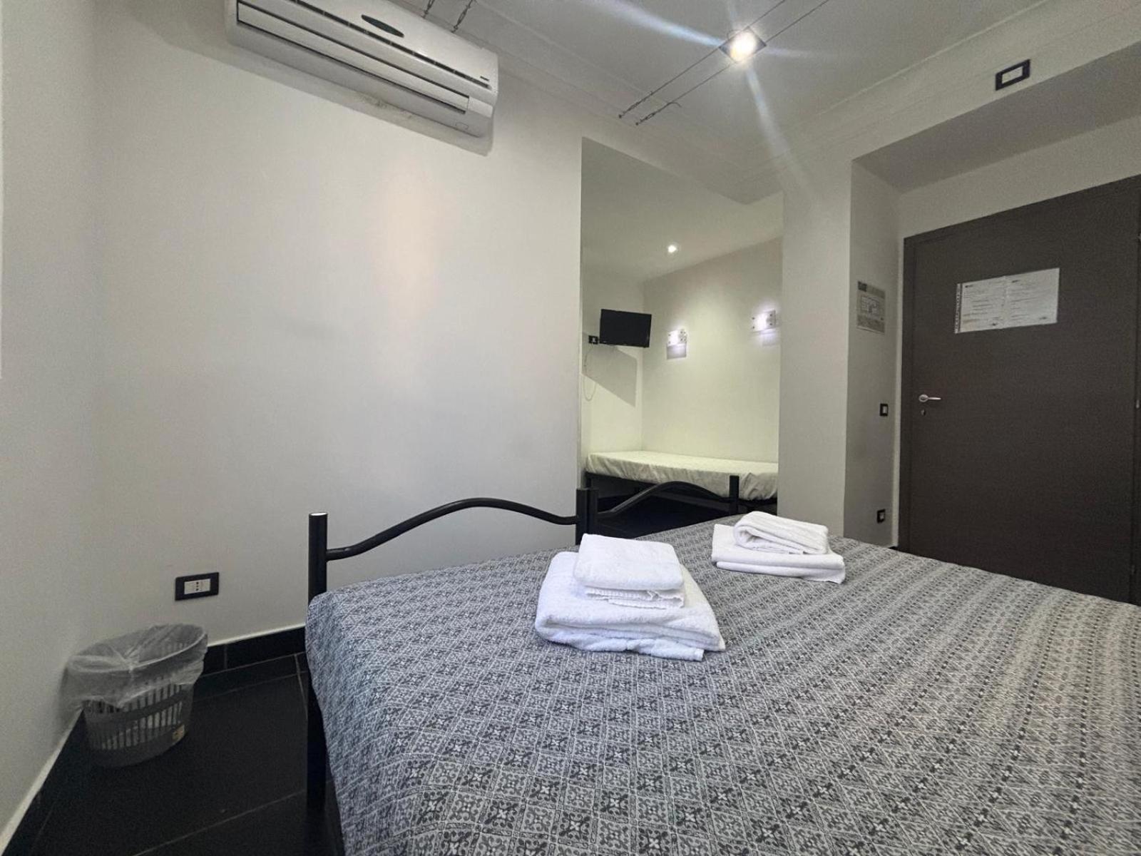 Palace Hostal