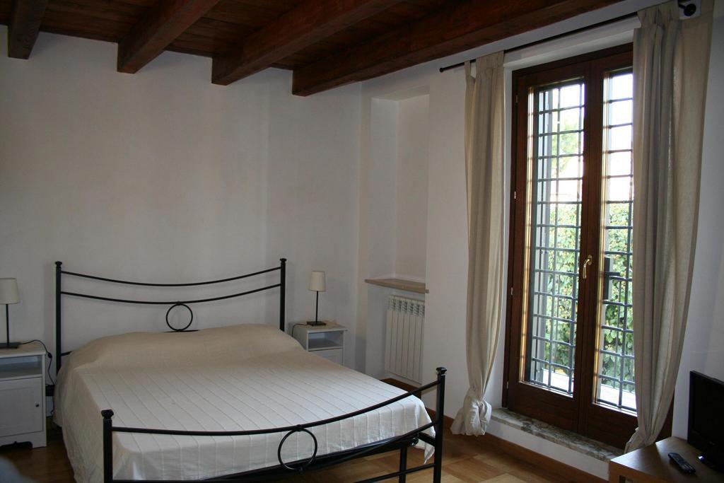 La Casa Di Olimpia Rent A House *
