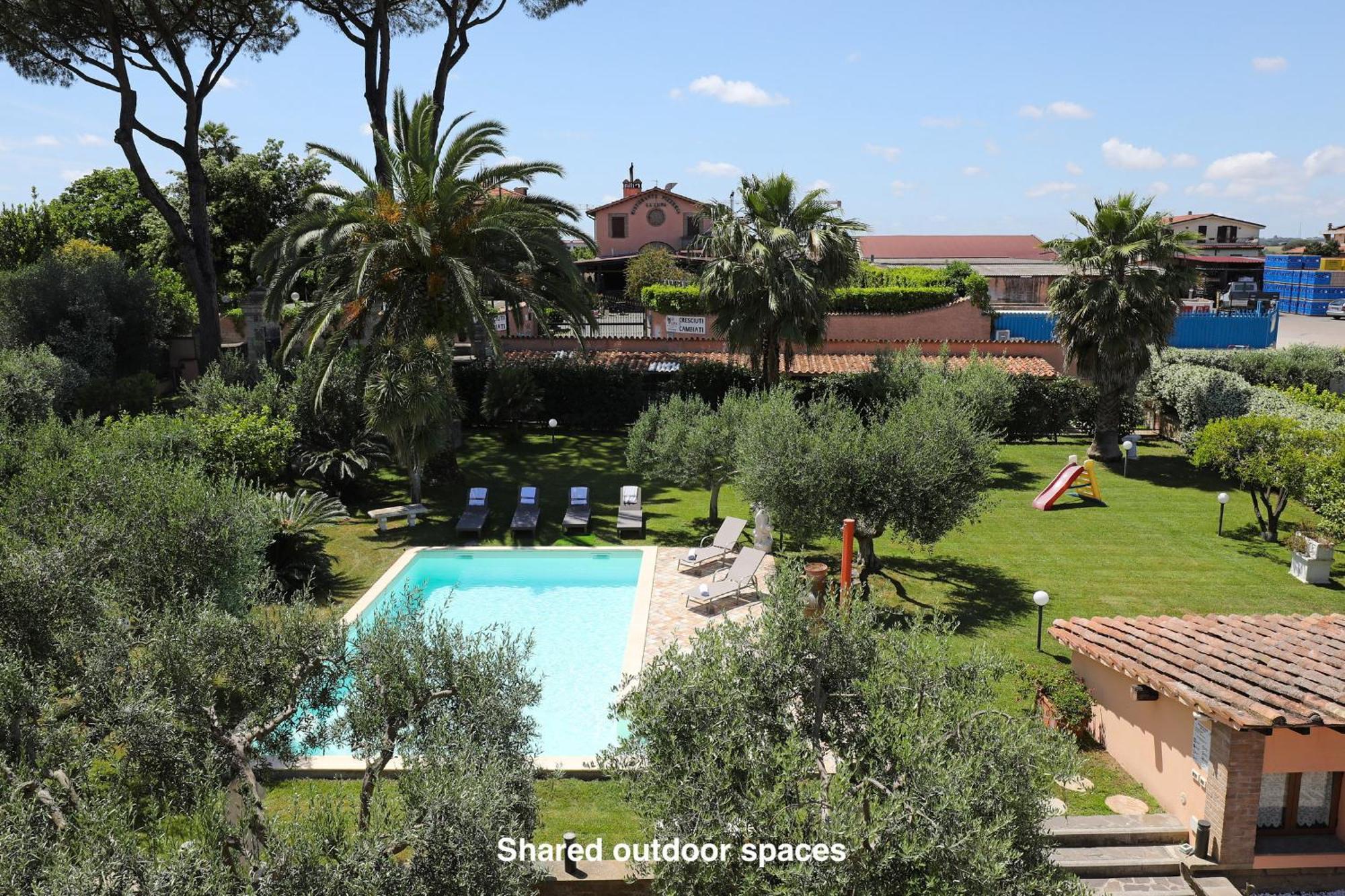 Villa Con Piscina *