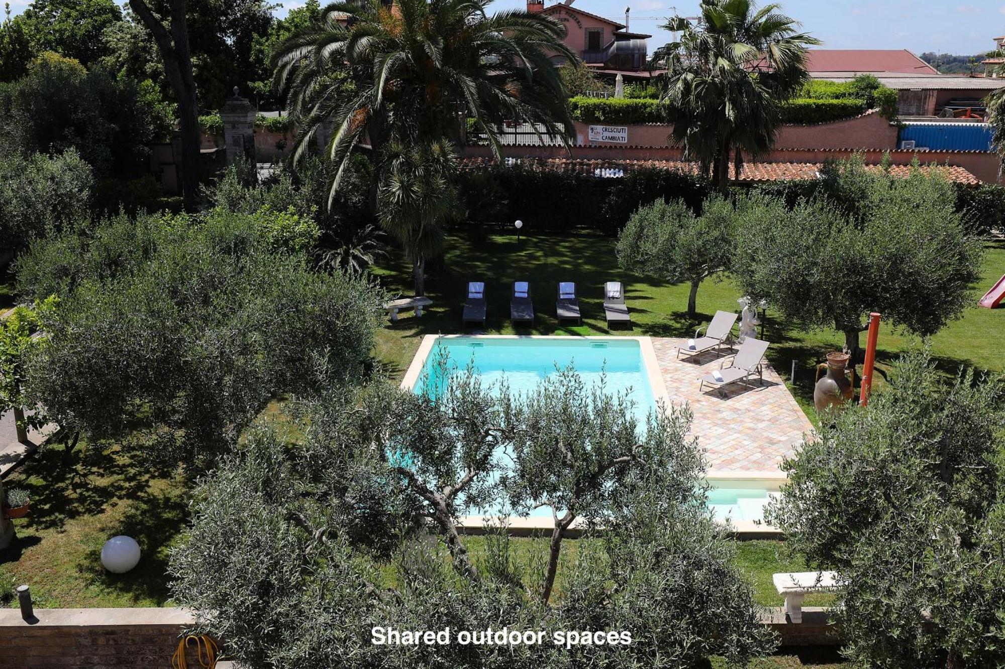 Villaer Con Piscina Roma