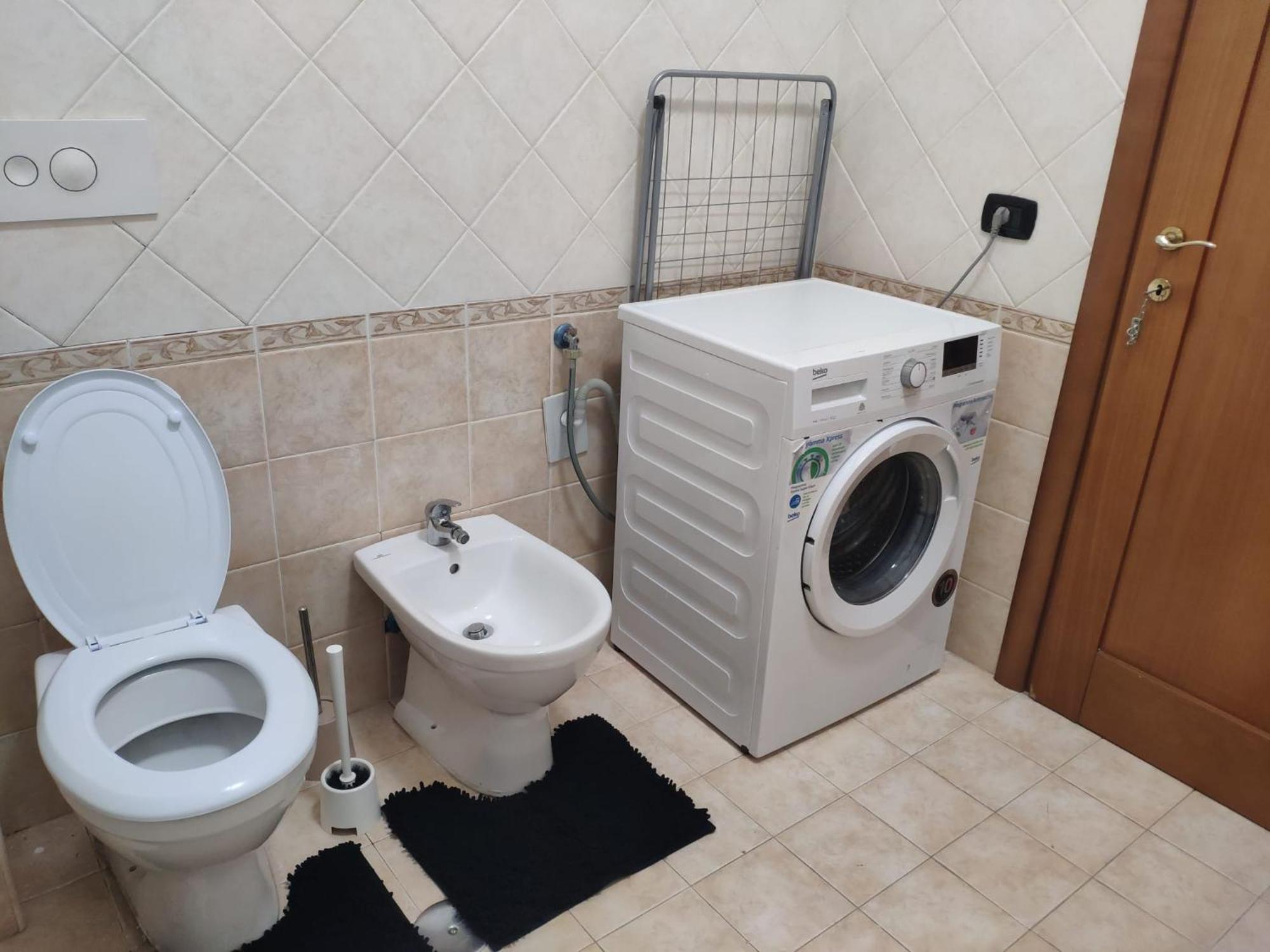 Guest house Deluxe With Private Kitchen And Garden - Close To Metro C
