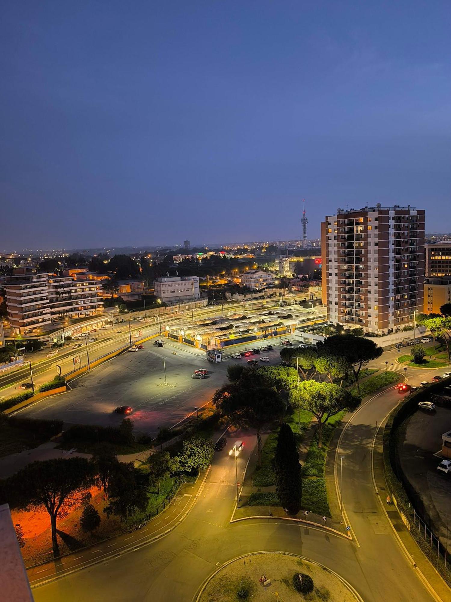 Leilighet Domus Laurentina - Vicinanze Cecchignola E Metropolitana Roma